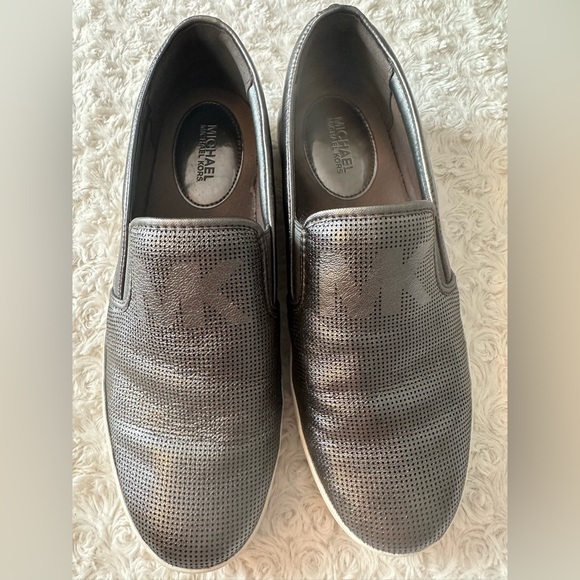 MICHAEL KORS Slip On Metallic leather Shoe Size 9M - Picture 2 of 5